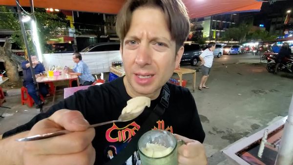 ๐ณ Deep-Fried SCRAMBLED EGGS on a STICK | Homemade Ice Cream ๐ฎ๐ฉ Street